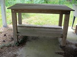 SMALL WOOD WORK BENCH