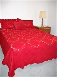 QUEEN MATTRESS SPRINGS FRAME AND BEDDING