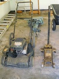 YARD MACHINE MOWER, HYDRALIC JACK