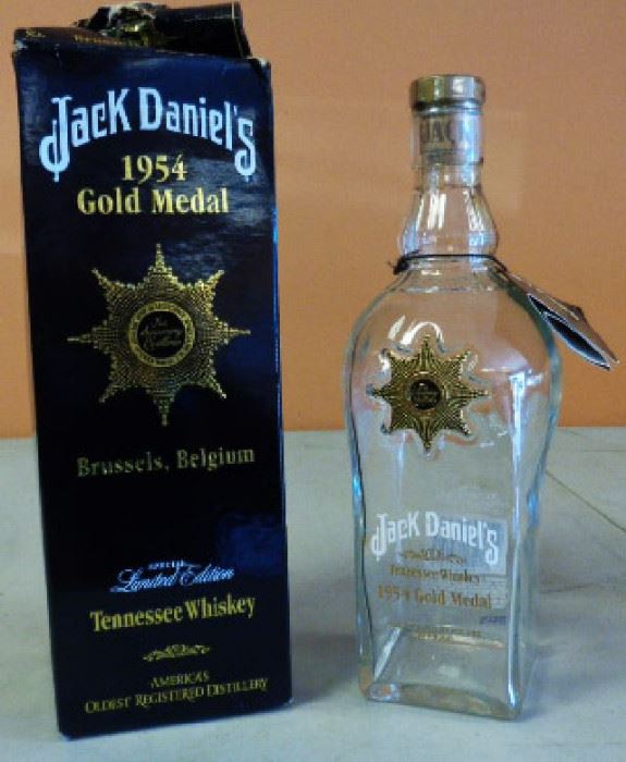 Vintage Jack Daniels Decanter with Tag and Box- 1954 Gold Medal  (Brussels, Belgium)