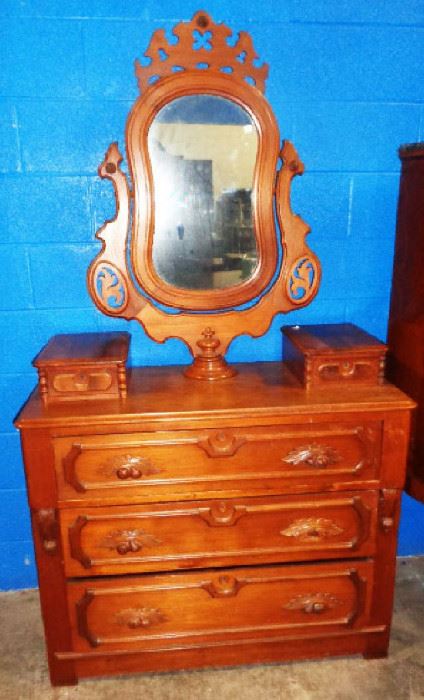 Antique Oak 3-drawer Dresser with Mirror