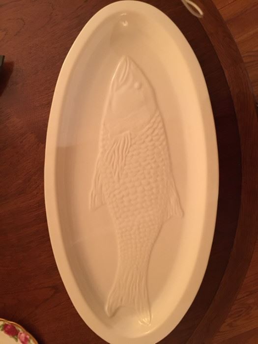 8 Pfaltzgraff Fish Platter 