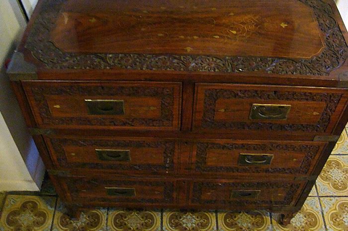 Inlaid small chest