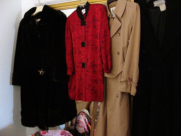 Part of a huge selection of vintage womens clothing