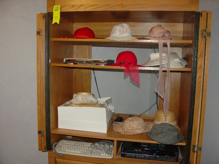 DVD Player, Vintage hats