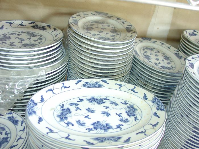 Pattern on Serving pieces