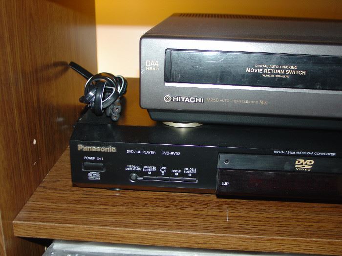 VCR & DVD Player