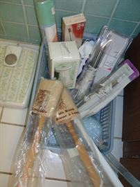 Various beauty implements