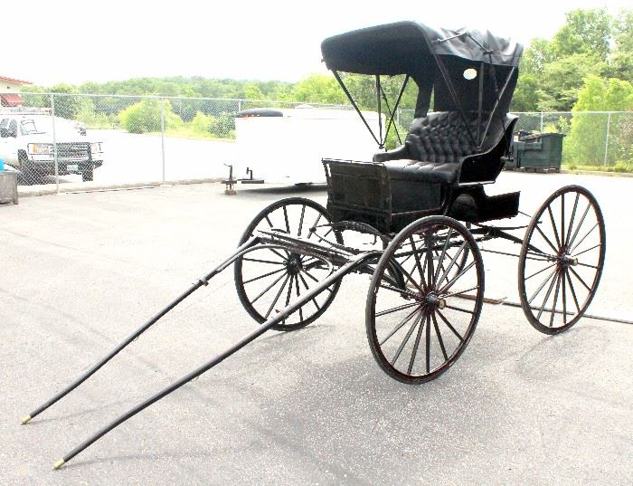 Antique Doctor's Buggy Horse-Drawn Carriage, Completely Restored, Stored Inside Since Restoration, 104"L (w/o Shaft) x 66"W x 89"H