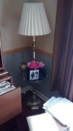 standing lamp glass table