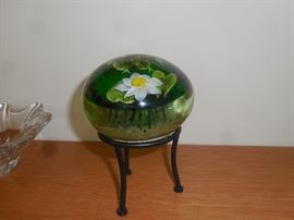 Paperweight by Rick Ayotte - “Spotted Frog with Pond Lily"