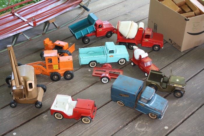 Vintage Tonka Trucks, Grader and Bulldozer