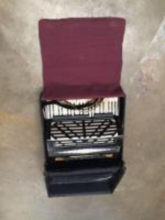 Buttstadt Accordian Cand case
