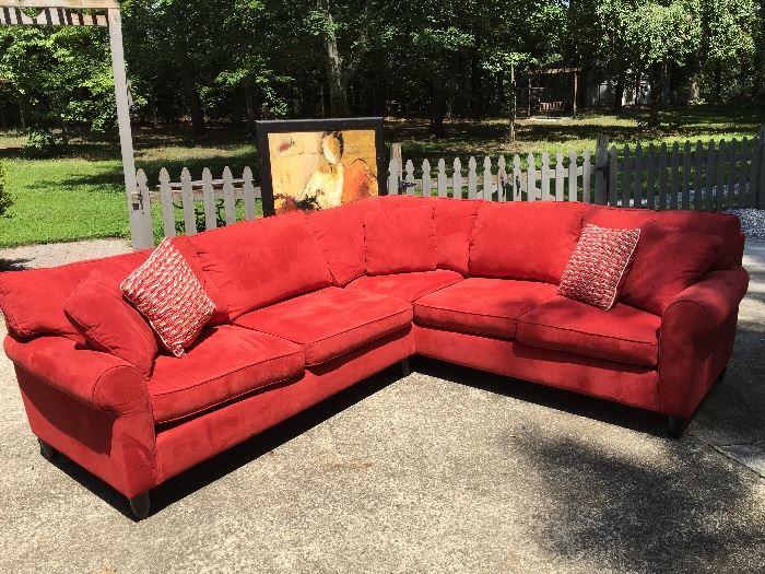 Gorgeous Red Sectional in Great Condition