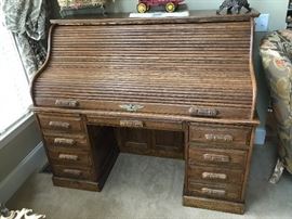 Eaglecraft Oak Roll Top Desk 