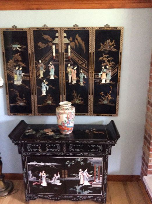 WALL HANGING JAPANESE MOTHER OF PEARL  & BLACK LAQUER CABINET PAINTED VINTAGE 1970'S