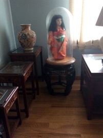 VINTAGE JAPANESE DOLL UNDER DOME /SMALL ORIENTAL TABLE