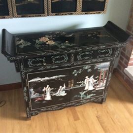 JAPANESE PAINTED CABINET [PIC OF THE TOP]