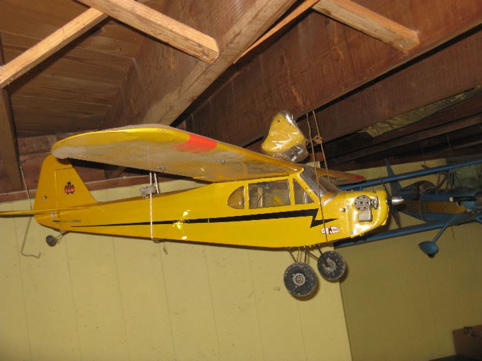 Piper Cub RC Modeler Air Plane w 76" Wing Span & Additional Float it - 2 Stroke Engine