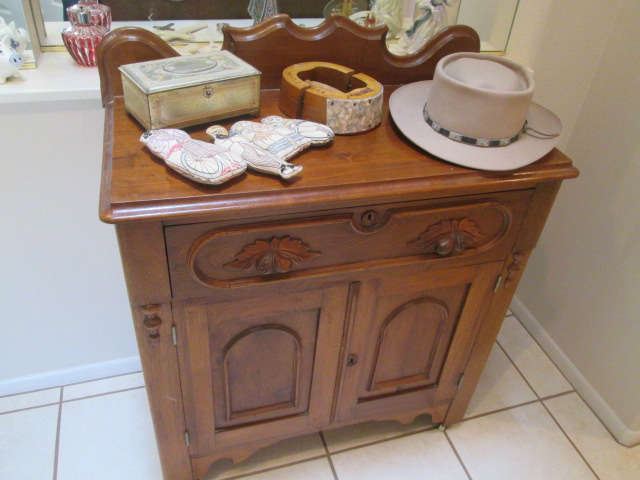 Lovely Antique Wash Stand