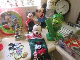 Is that a Jolly Green Giant Telephone?  Yes, full name is "Pillsbury Sprout", 1984