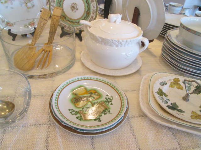 Soup Tureen and serving pieces
