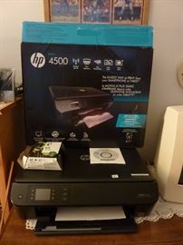 HP Envy 4500 4 in 1- Printer, Scanner, Copier, Fax