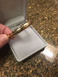 14 k gold ectched bracelet