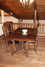 DINING ROOM TABLE WITH 6 CHAIRS