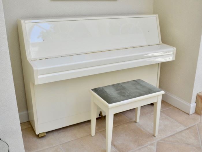 Samick upright piano
