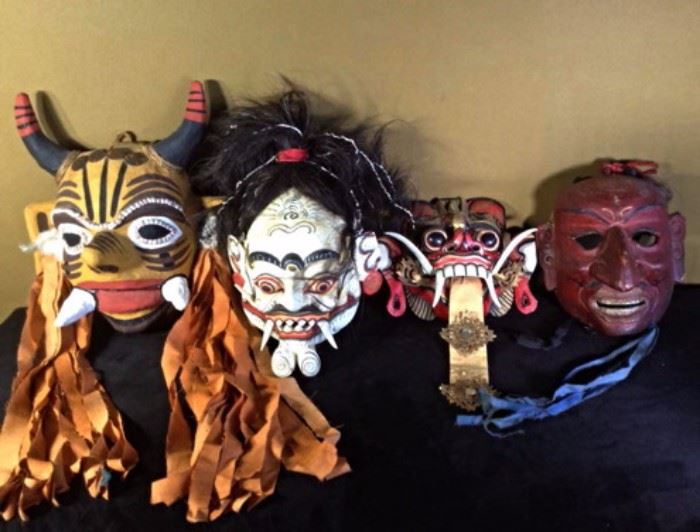 Assorted masks or wall hangings