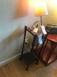 #63 end table w/ table w 4 post legs $100