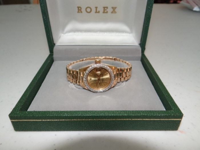 Ladies Rolex President with Diamond Bezel - Like New - - Christmas is right around the corner