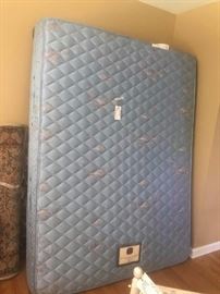 #14 Sterns and Foster queen mattress set $150
