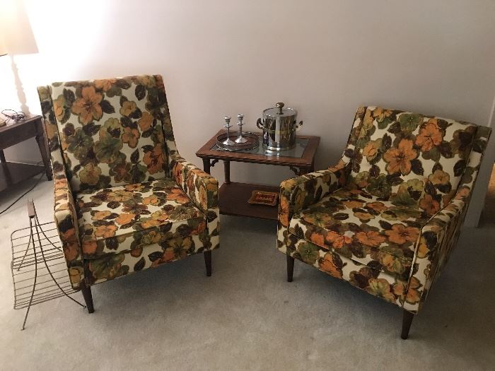 Brookwood chairs. In excellent condition