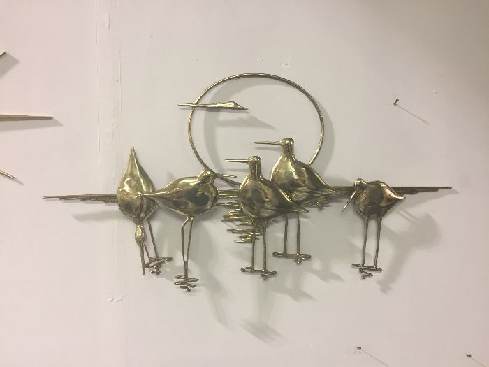 Seagulls sculpture