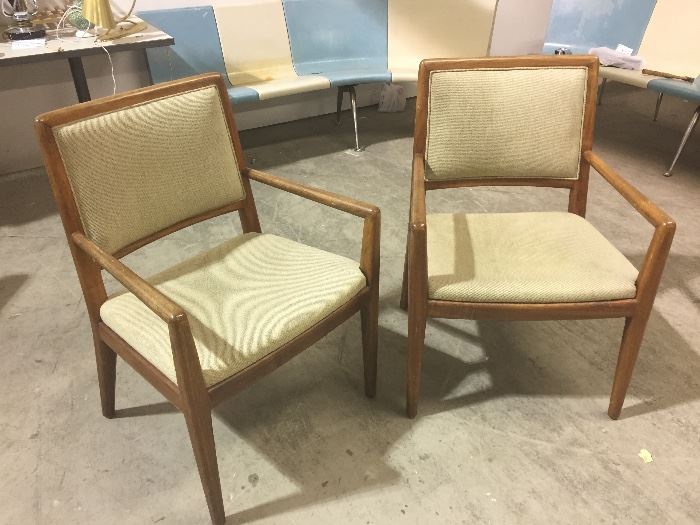 Pair Mid-Century lounge chairs