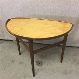 Mid-Century end table