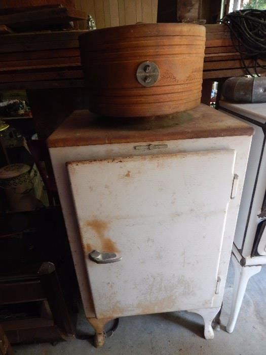 Antique General Electric Monitor Top Refrigerator