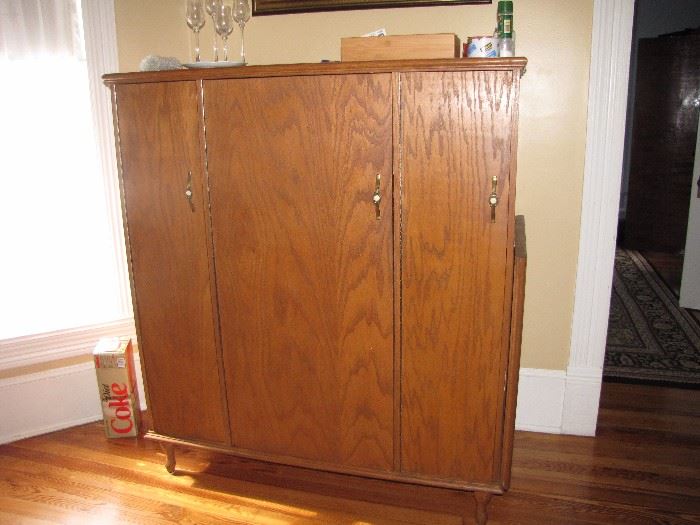 this was custom made and used as an upstair "kitchenette" can be be sold with or with out functioning mini frig and microwave.. see next photo. $400.