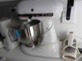 KITCHENAID MIXER