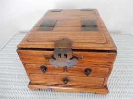 SHIP CAPTAIN MIRROR CLOSED