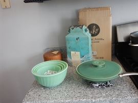 JADEITE MIXING BOWL SET, SIGNED STONEWARE