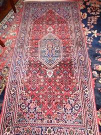 PERSIAN HAMADAN HAND WOVEN RUG FROM IRAN IN EXCELLENT CONDITION