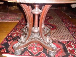 CLOSE UP CARVED VIEW OF THOMAS BROOKS NEW YORK WOOD CARVER OF WALNUT CIVIL WAR 1860'S PARLOR TABLE