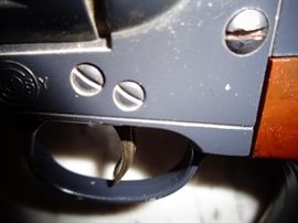 CLOSE UP VIEW OF DAISY CALIBER 177 BB PAIR OF GUNS