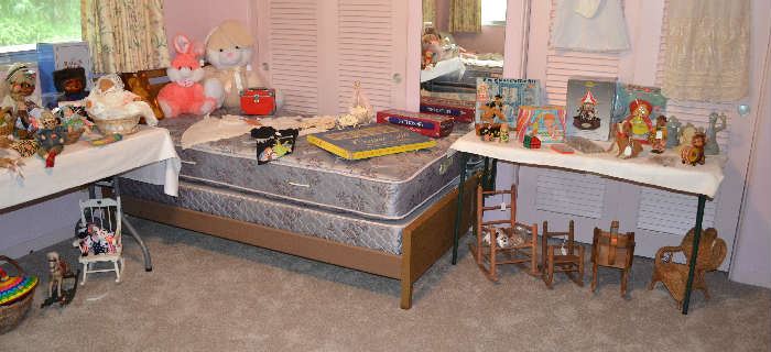 PAIR OF TWIN BEDS AND VINTAGE TOYS