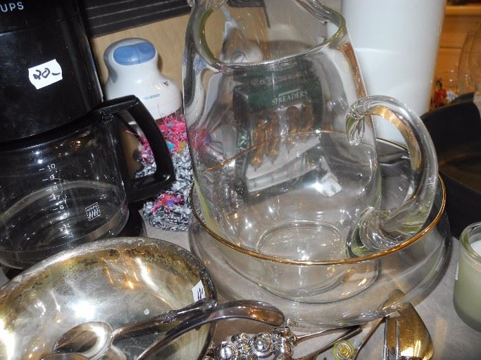 Glass pitcher, bowl
