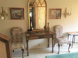 Extensole - Sparta MI table.  Wonderfully versatile.  Can be used as an entry table (shown), flip top, or extended to accommodate three leaves!  Mid Century Modern.  Gold leaf mirror