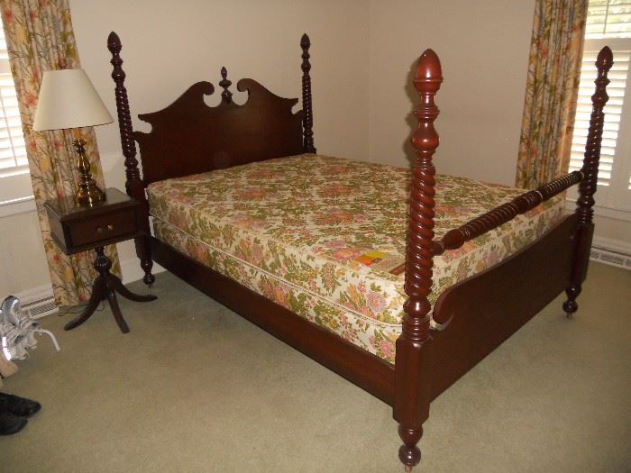 Double mahogany bed--part of 5-piece set